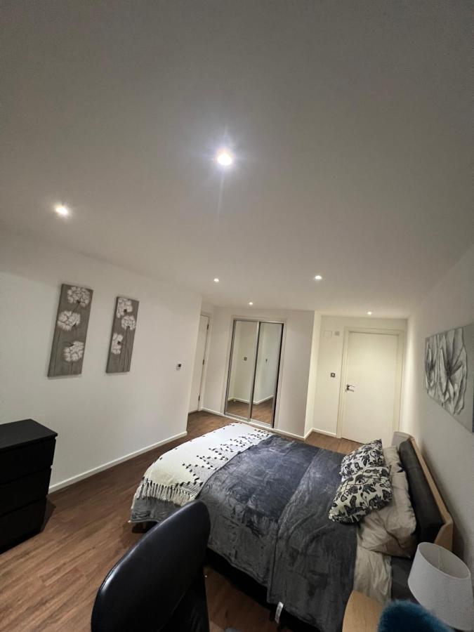 Royal Victoria Flat2 Appartamento Londra Esterno foto