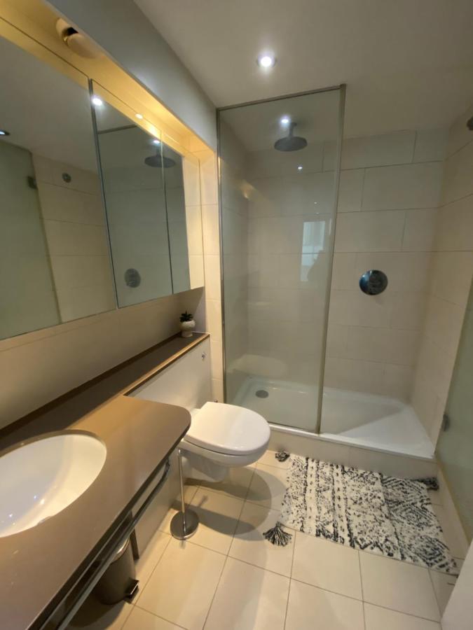 Royal Victoria Flat2 Appartamento Londra Esterno foto