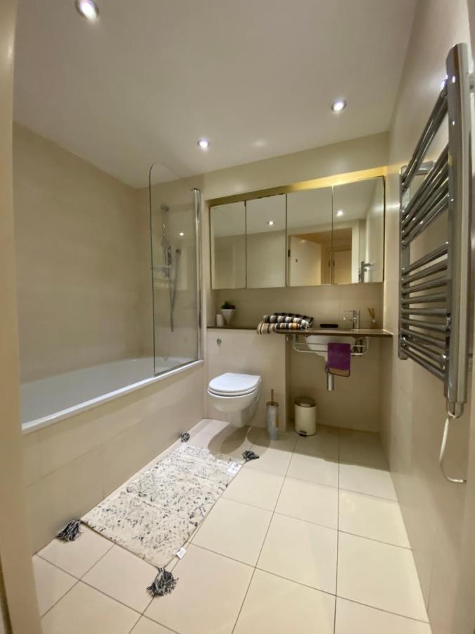 Royal Victoria Flat2 Appartamento Londra Esterno foto